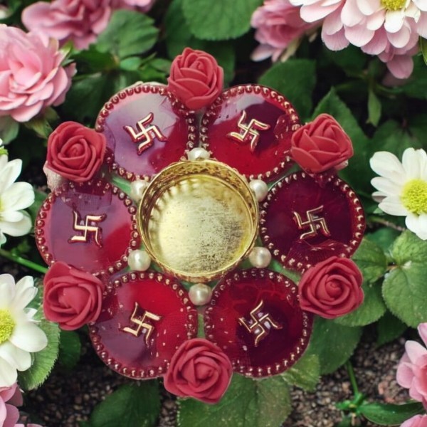 8-600x600-Photoroom (1)